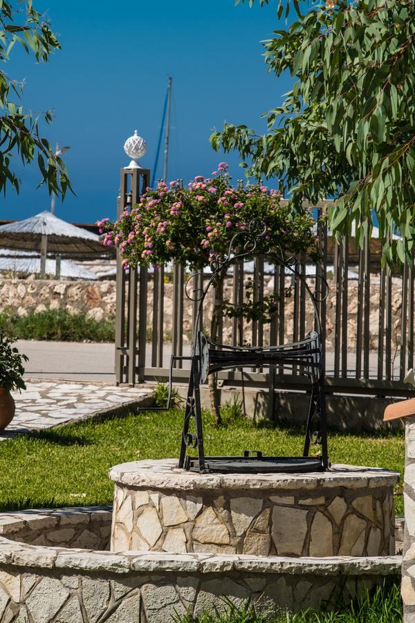Akroyiali Resort Vasiliki  Luaran gambar
